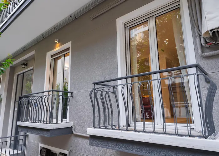 Spacious Modern Apartment In Athens Near Metro