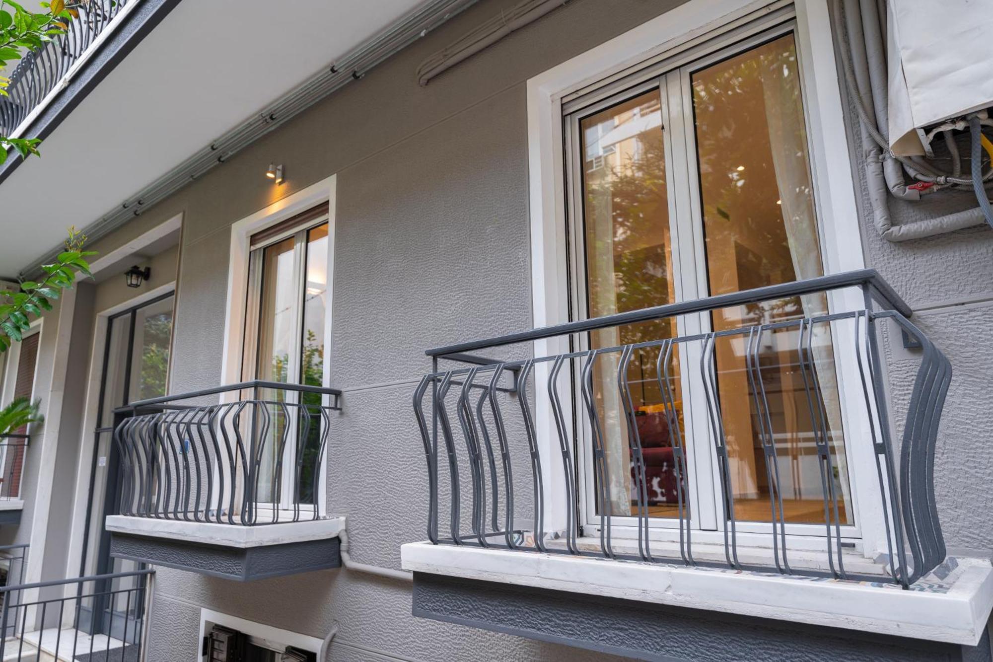 Spacious Modern In Near Metro Apartment *