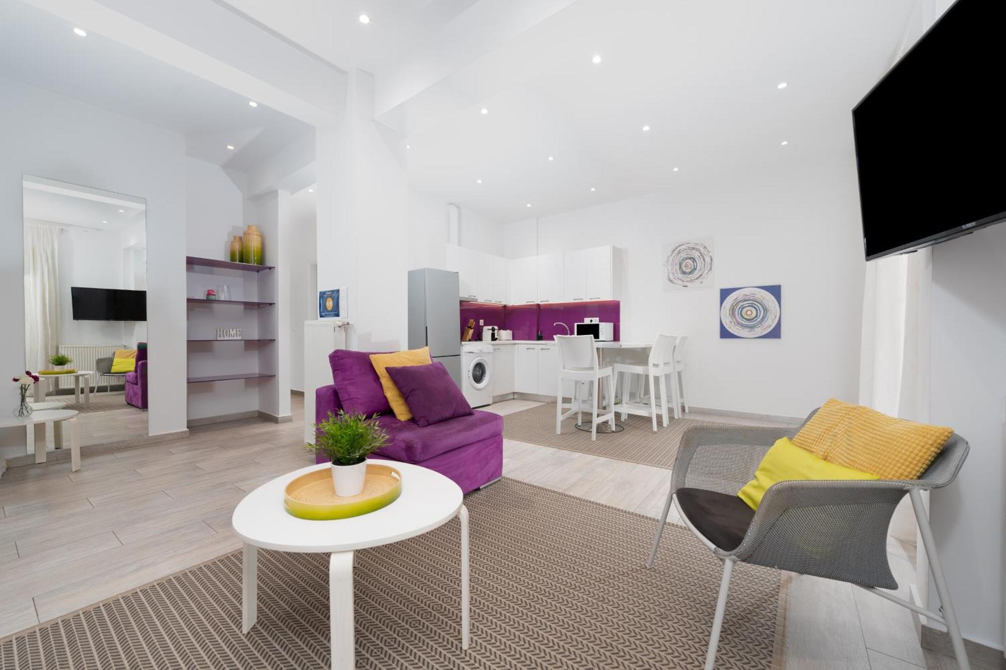 Spacious Modern In Near Metro Apartment *